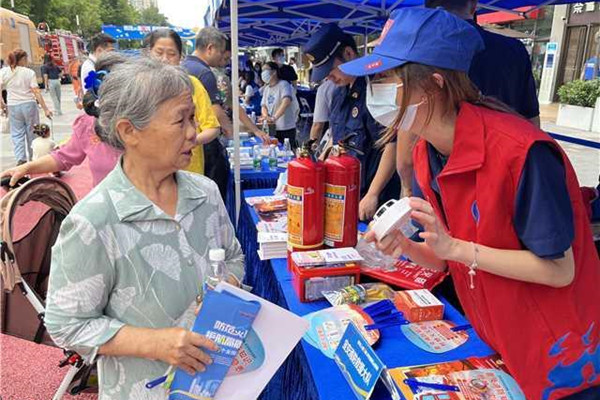 深圳寶安推動(dòng)居住場所安裝感煙火災(zāi)探測報(bào)警器